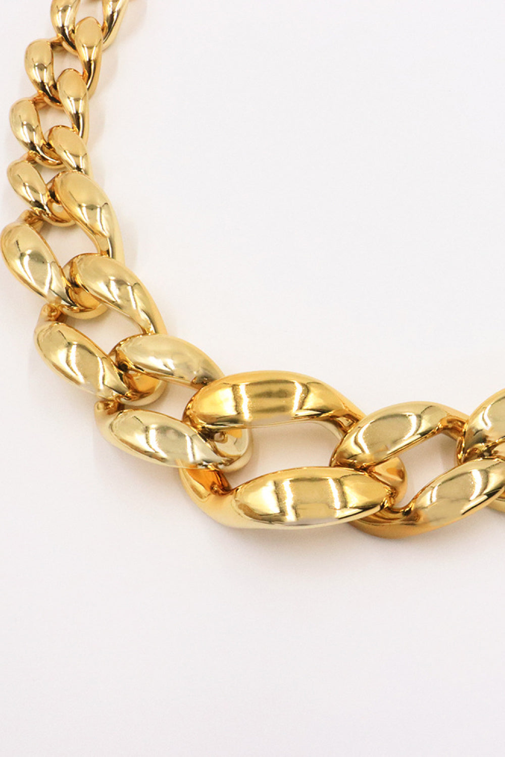 Acrylic Chain Belt - Gold / One Size