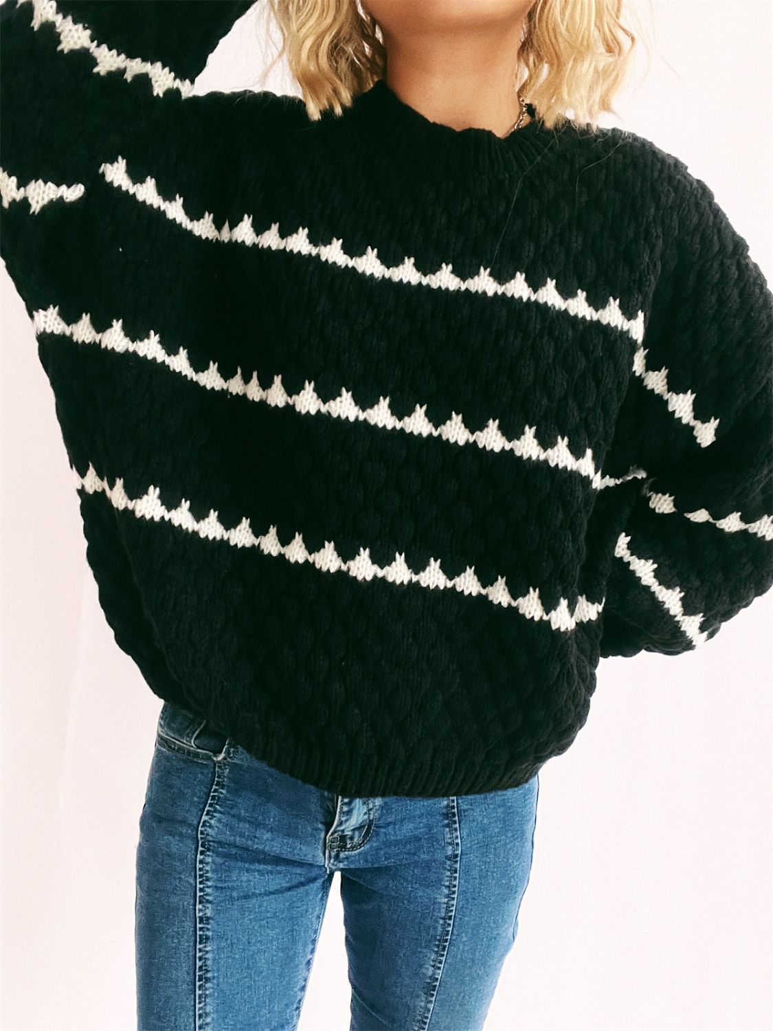 Contrast Stripes Round Neck Long Sleeve Sweater - Black / S