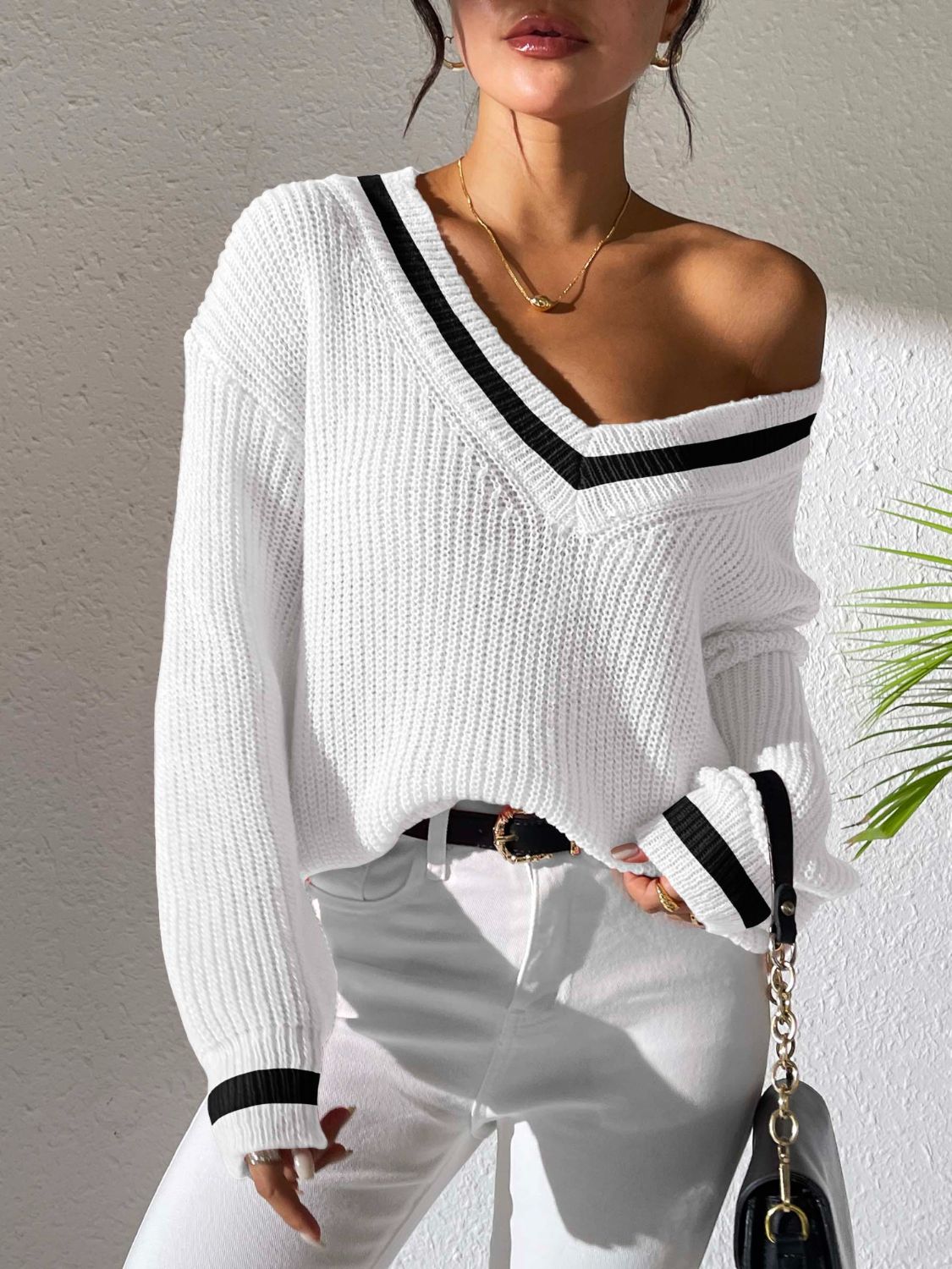 Contrast Trim V-Neck Long Sleeve Sweater - White / S