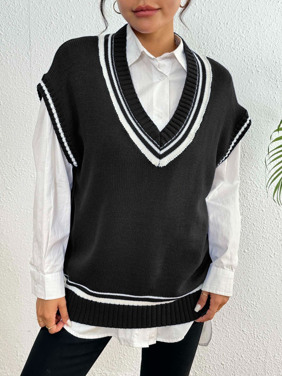 Contrast Trim V-Neck Sweater Vest - Black / One Size