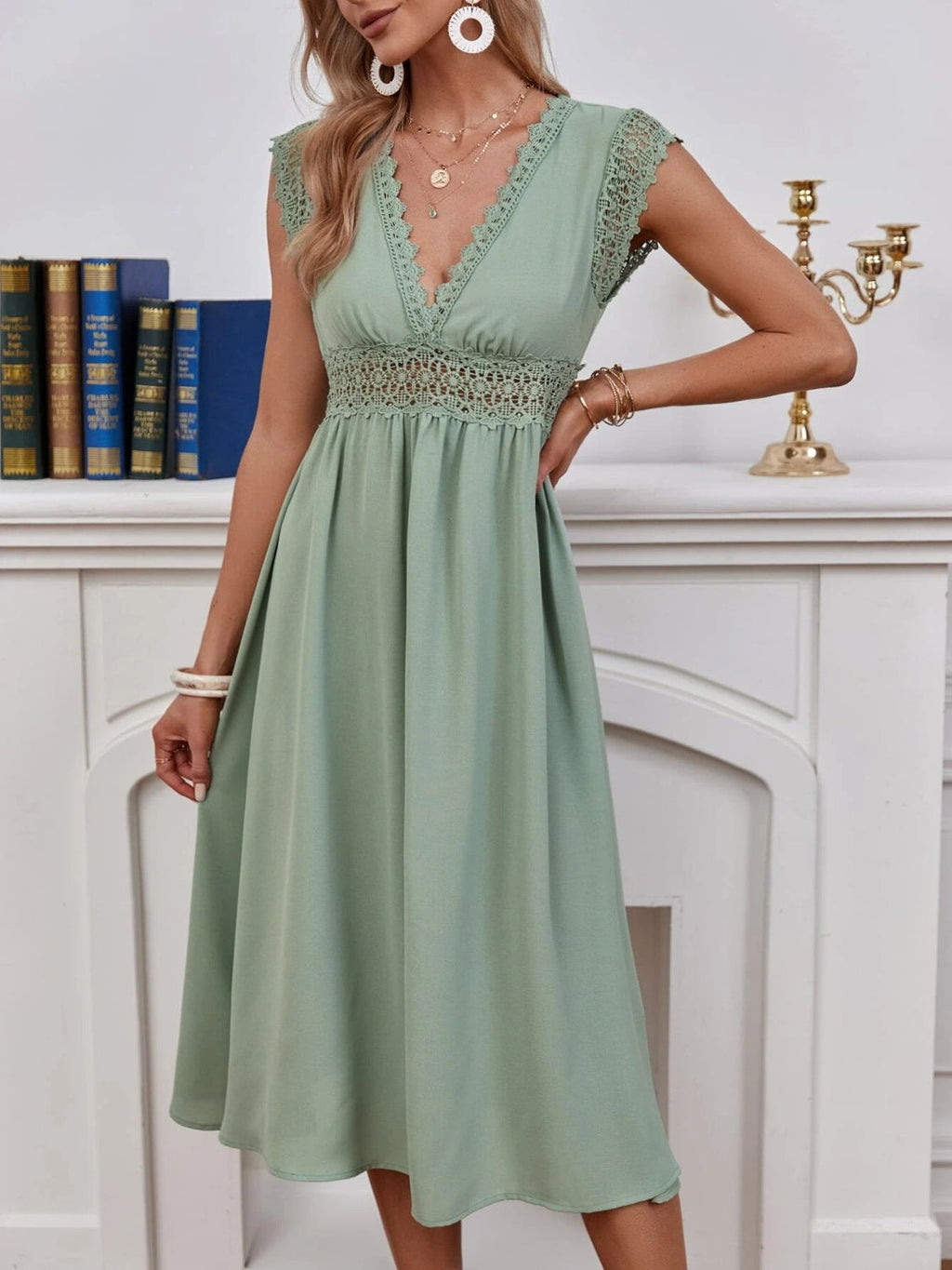 Lace Detail V-Neck Cap Sleeve Dress - Light Green / S