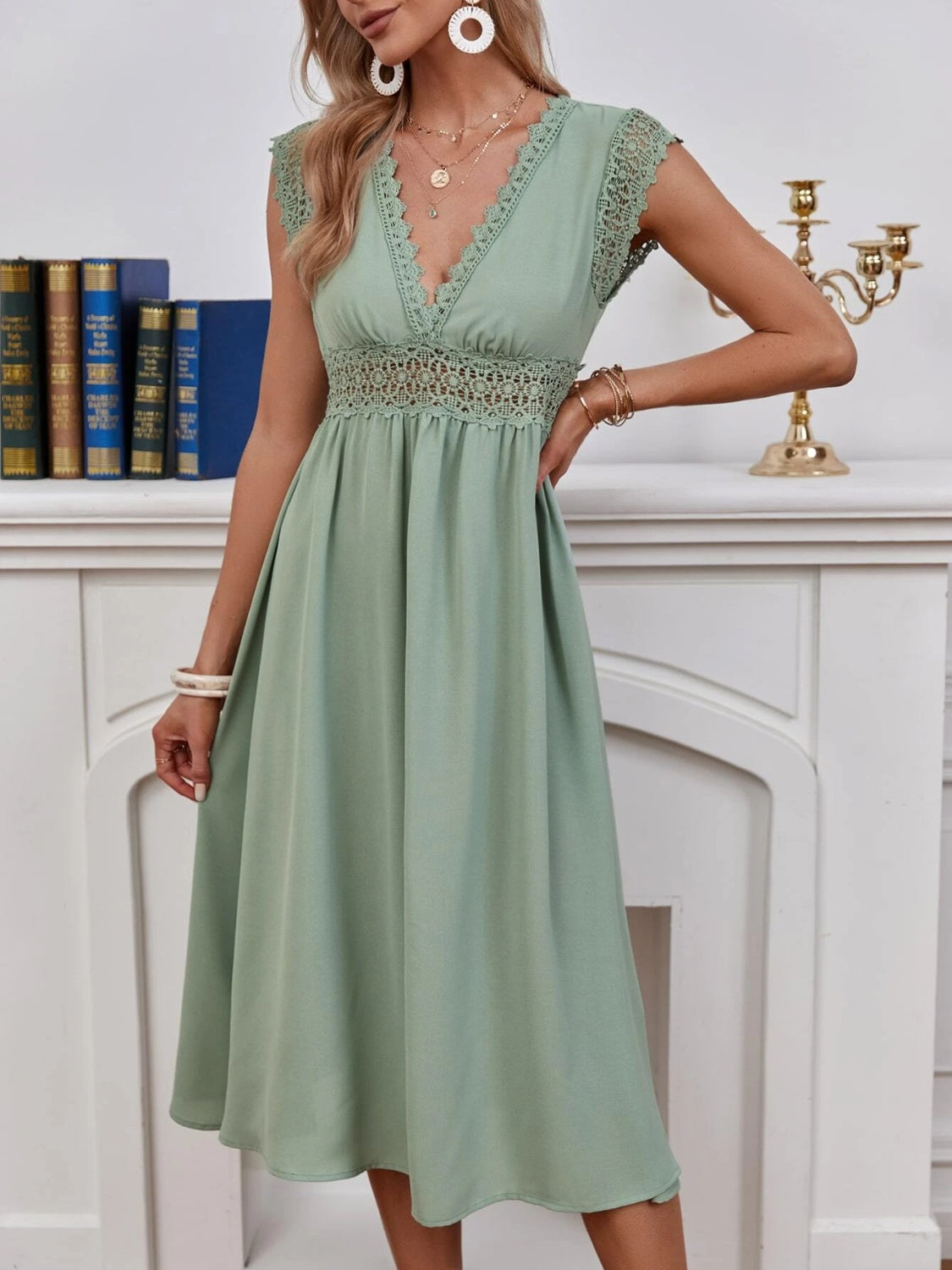 Lace Detail V-Neck Cap Sleeve Dress - Light Green / S