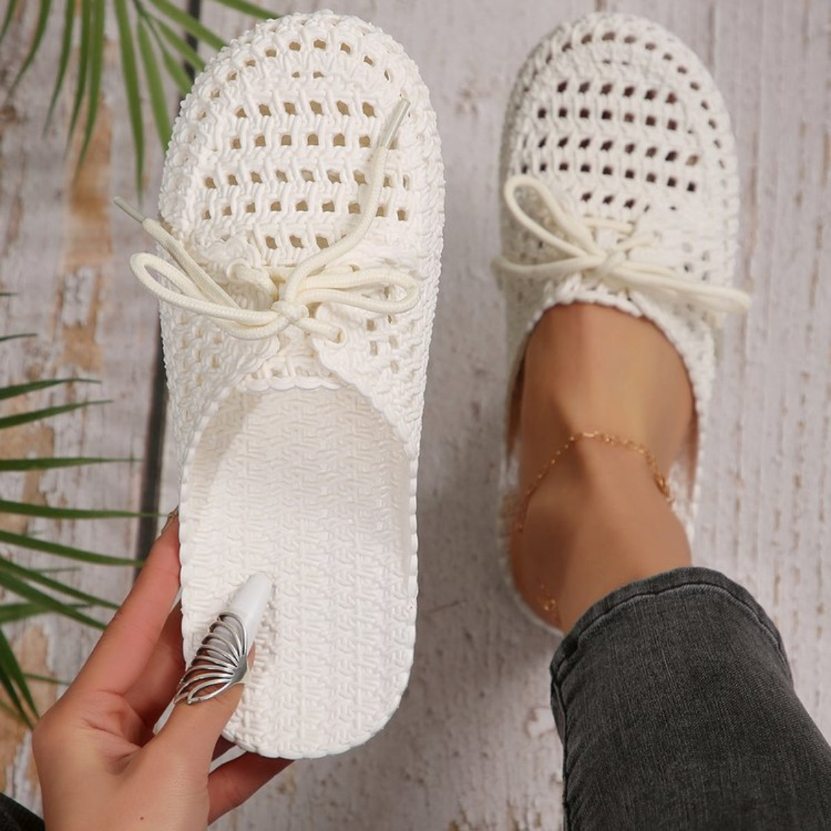 Lace-Up Flat Sandals - White / 36(US5)