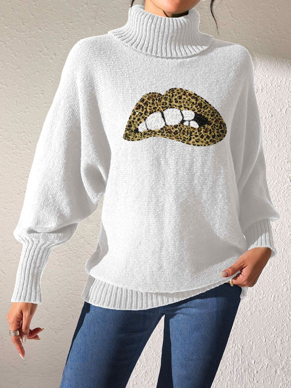 Lip Turtleneck Long Sleeve Sweater - Ivory / S