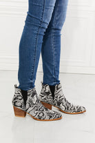 MMShoes Back At It Point Toe Bootie in Snakeskin - Snakeskin / 6