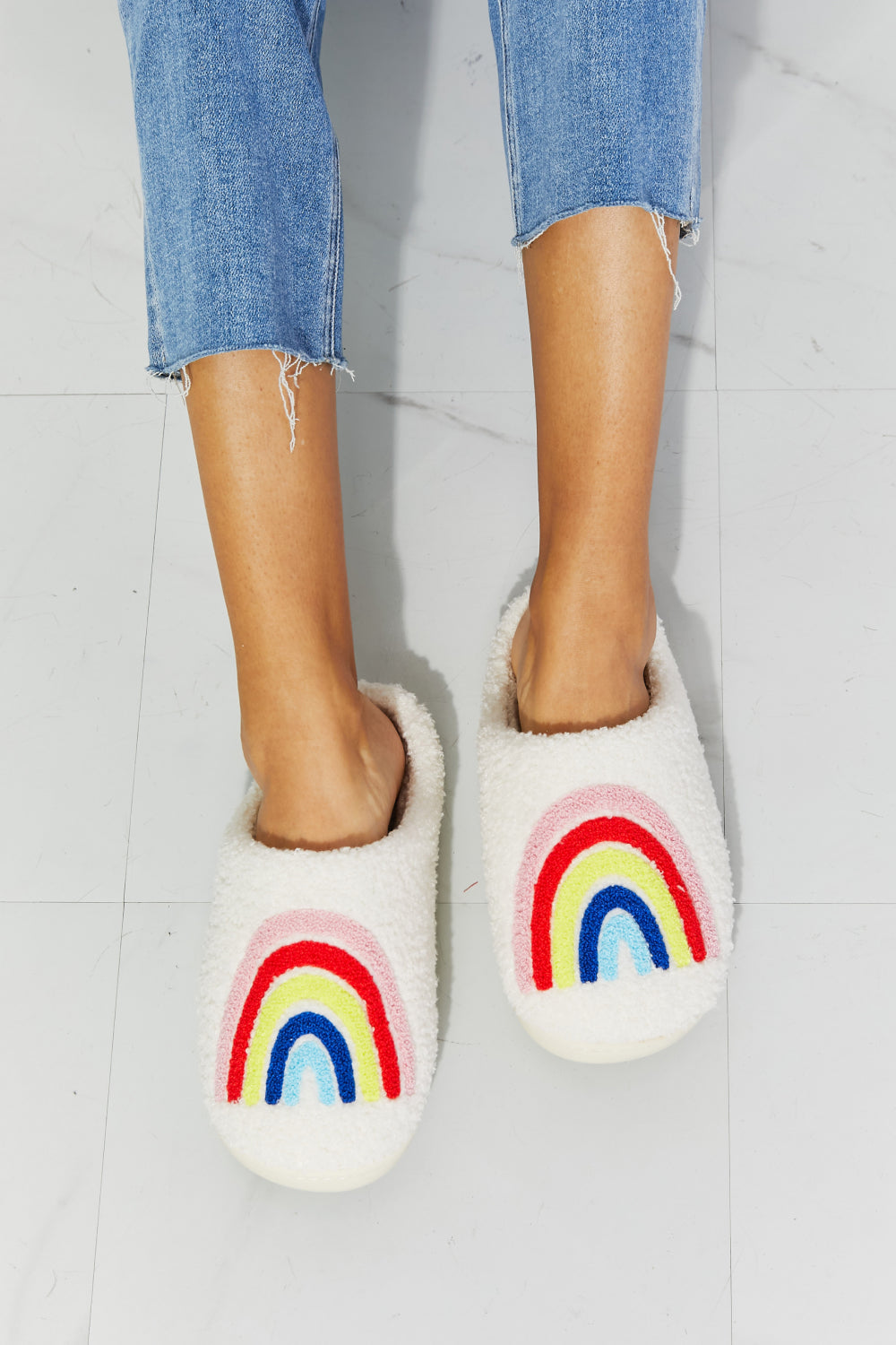 MMShoes Rainbow Plush Slipper - Rainbow / S