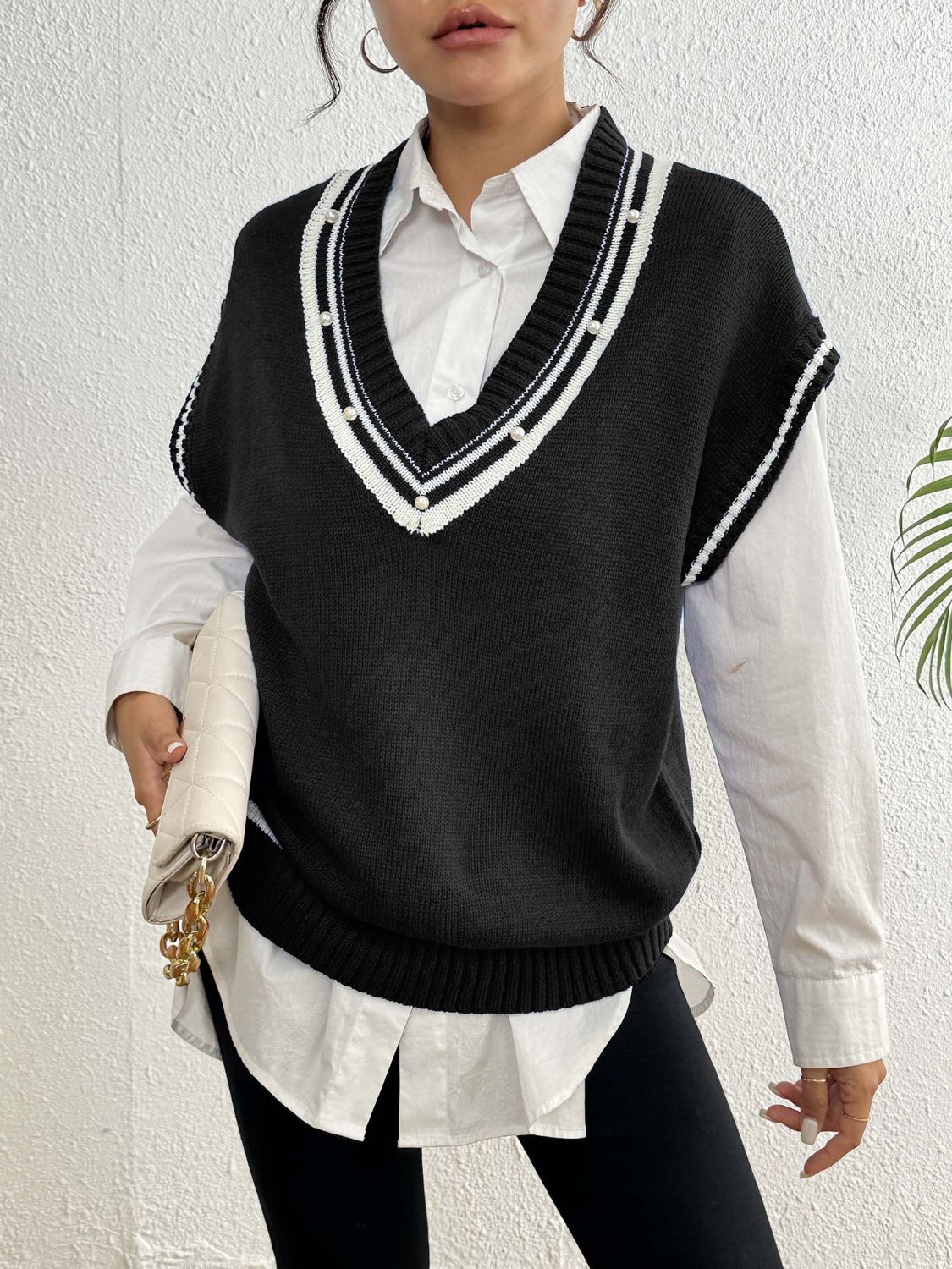Pearl Trim Contrast V-Neck Sweater Vest - Black / One Size