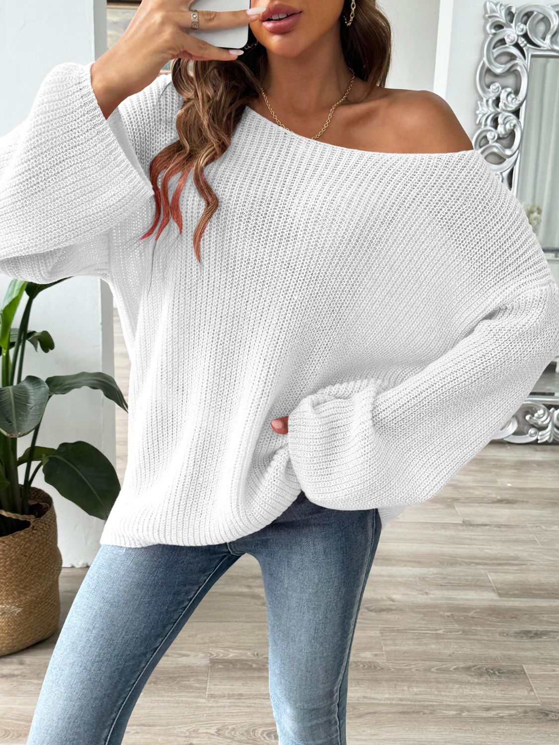 Round Neck Long Sleeve Sweater - White / S