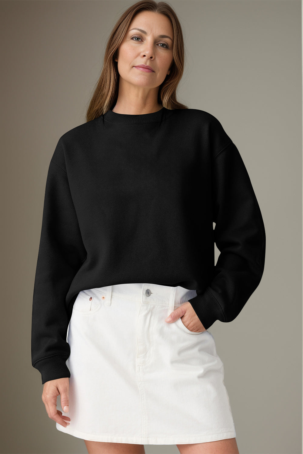 Round Neck Long Sleeve Sweatshirt - Black / S